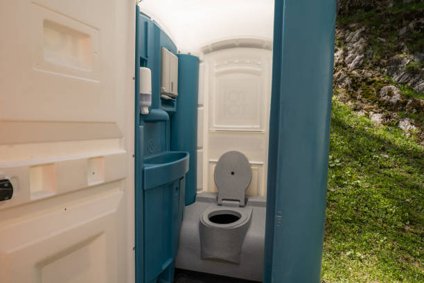 Portable Toilet Options We Offer in Eastlake, OH